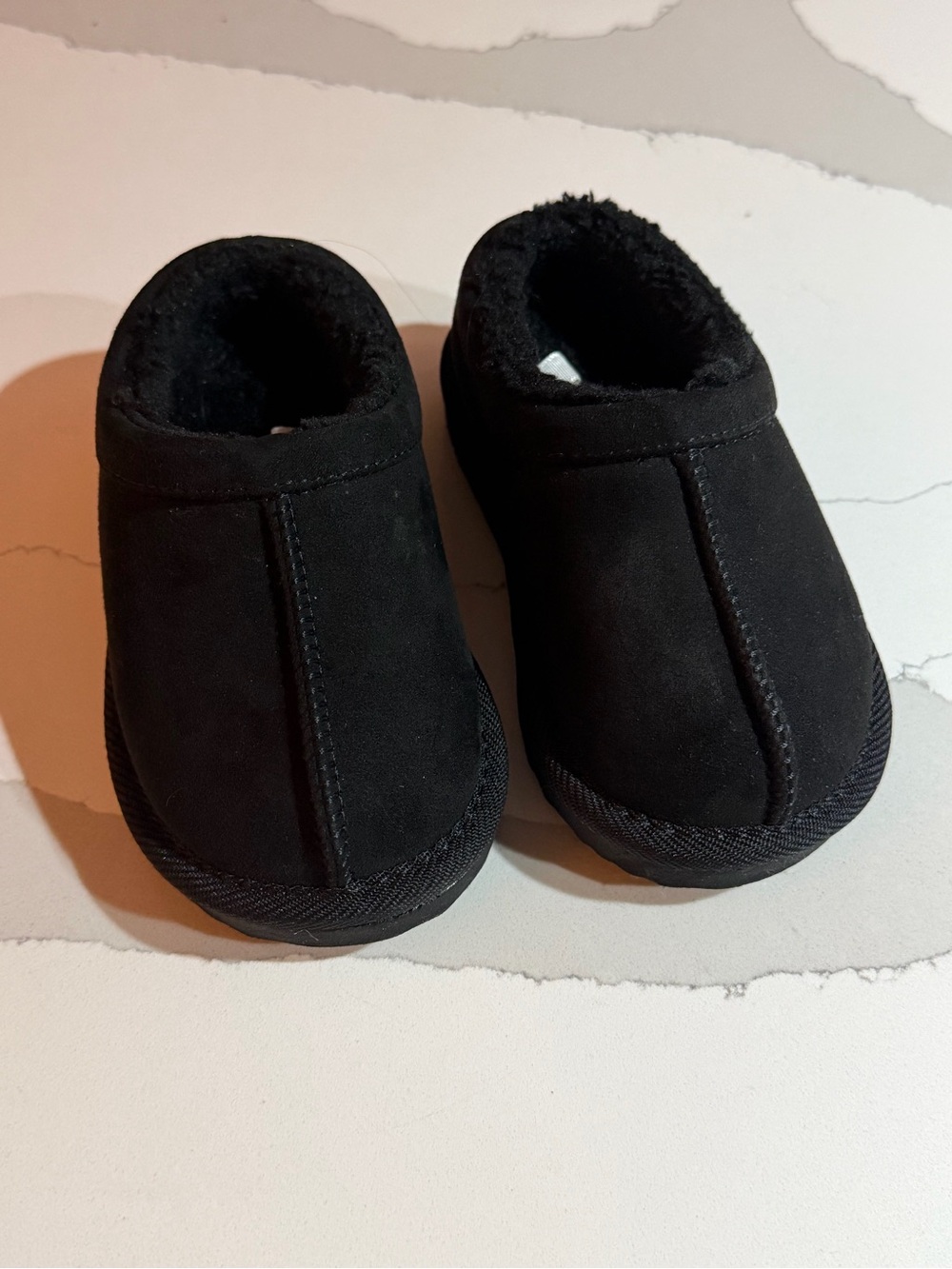 Black Faux Suede Fuzzy Lined Slip-On Clogs Slippers Shoes Size 7